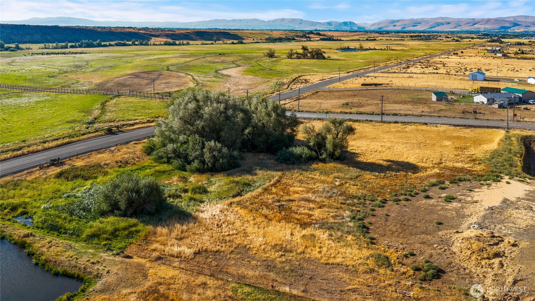 793 X Reecer Creek Road Ellensburg, WA 98926 - Photo 13 of 36 a view of an ocean and beach