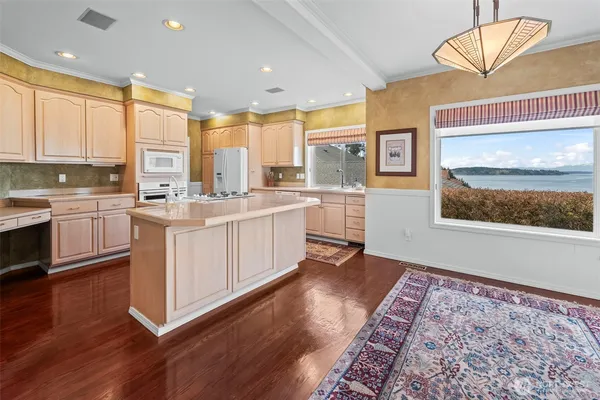 $1,200,000 | 2839 Chambers Bay Drive, Steilacoom, WA 98388