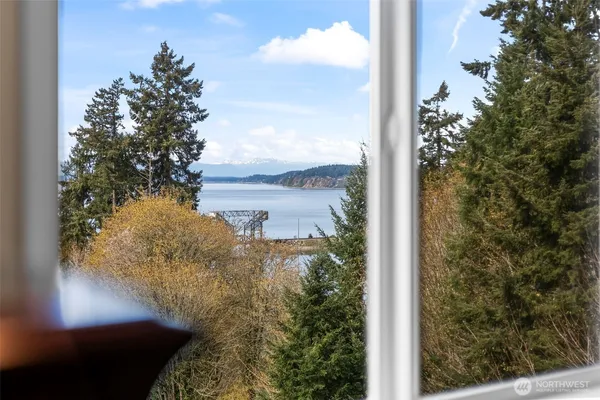 $1,200,000 | 2839 Chambers Bay Drive, Steilacoom, WA 98388