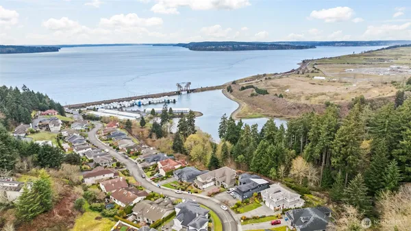 $1,200,000 | 2839 Chambers Bay Drive, Steilacoom, WA 98388