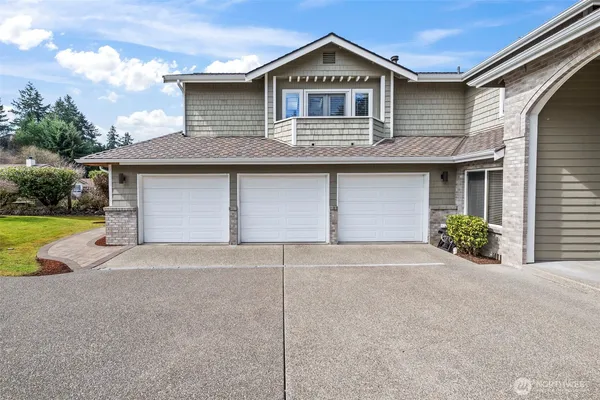 $1,200,000 | 2839 Chambers Bay Drive, Steilacoom, WA 98388