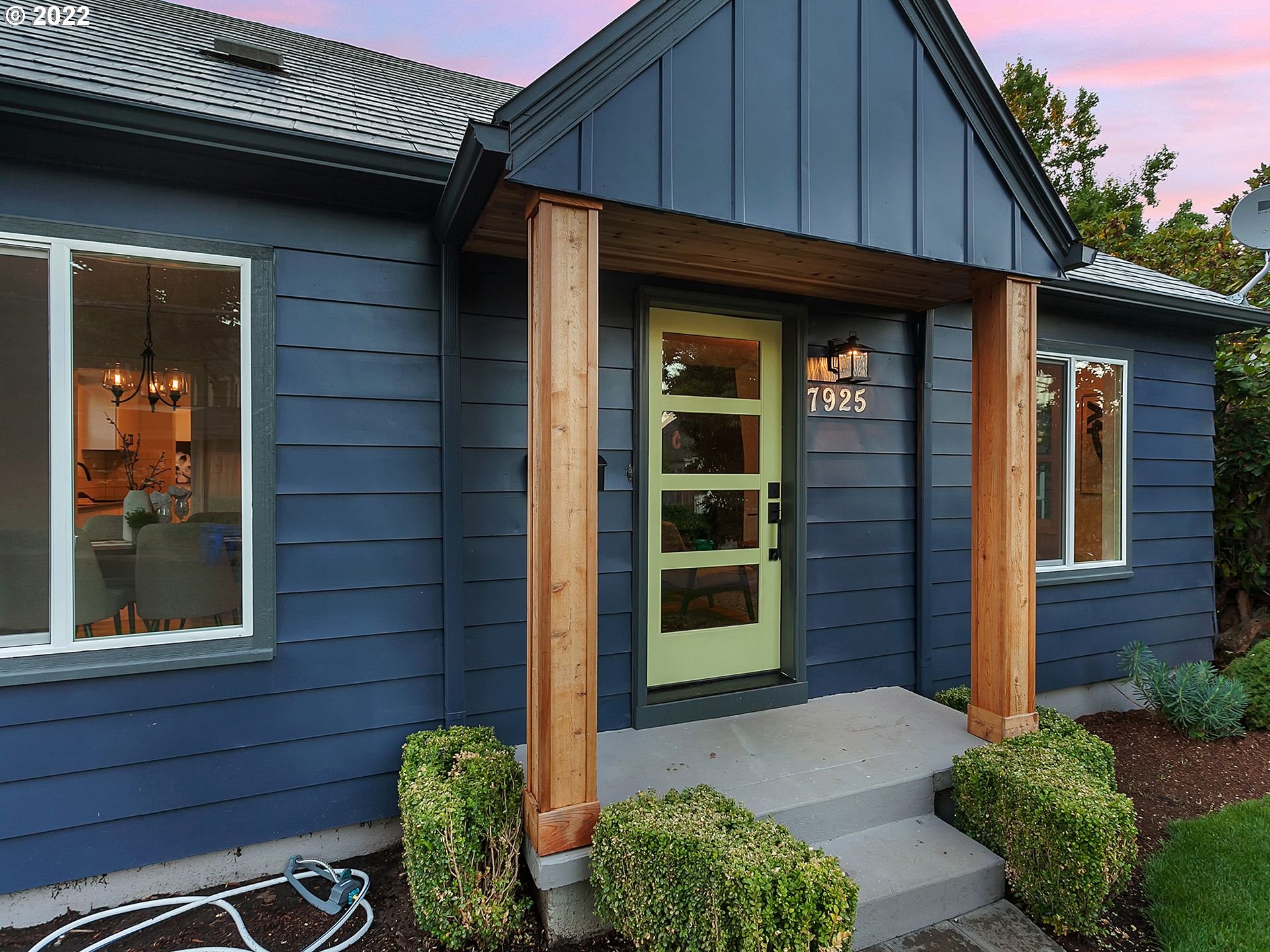 7925 Southwest 10th Avenue Portland, OR 97219 - Photo 3 of 32 Gallery Image 3