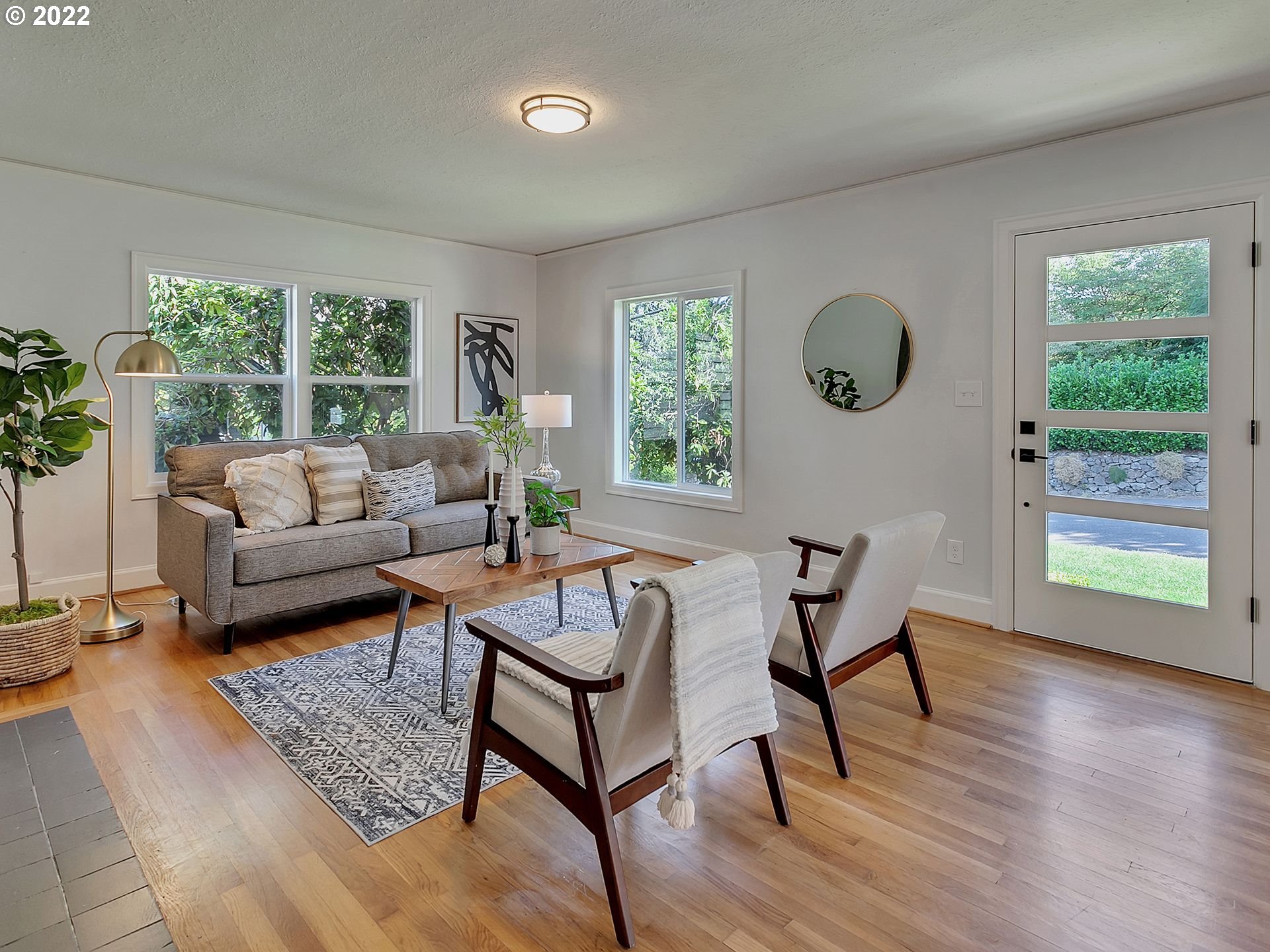 7925 Southwest 10th Avenue Portland, OR 97219 - Photo 4 of 32 Gallery Image 4