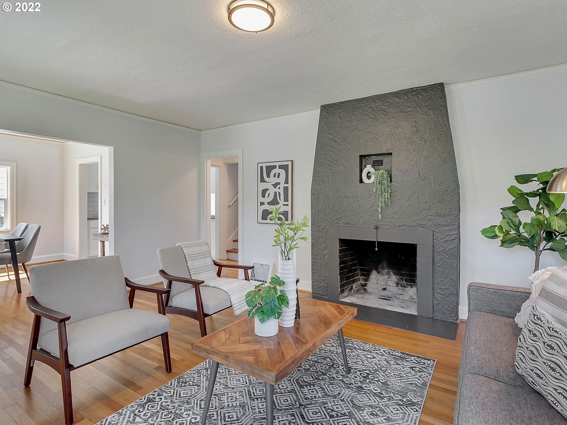 7925 Southwest 10th Avenue Portland, OR 97219 - Photo 7 of 32 Gallery Image 7