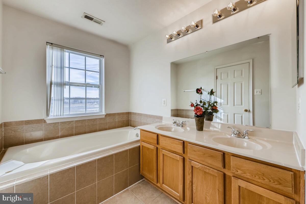 882 Lowe Road Baltimore, MD 21220 - Photo 17 of 27