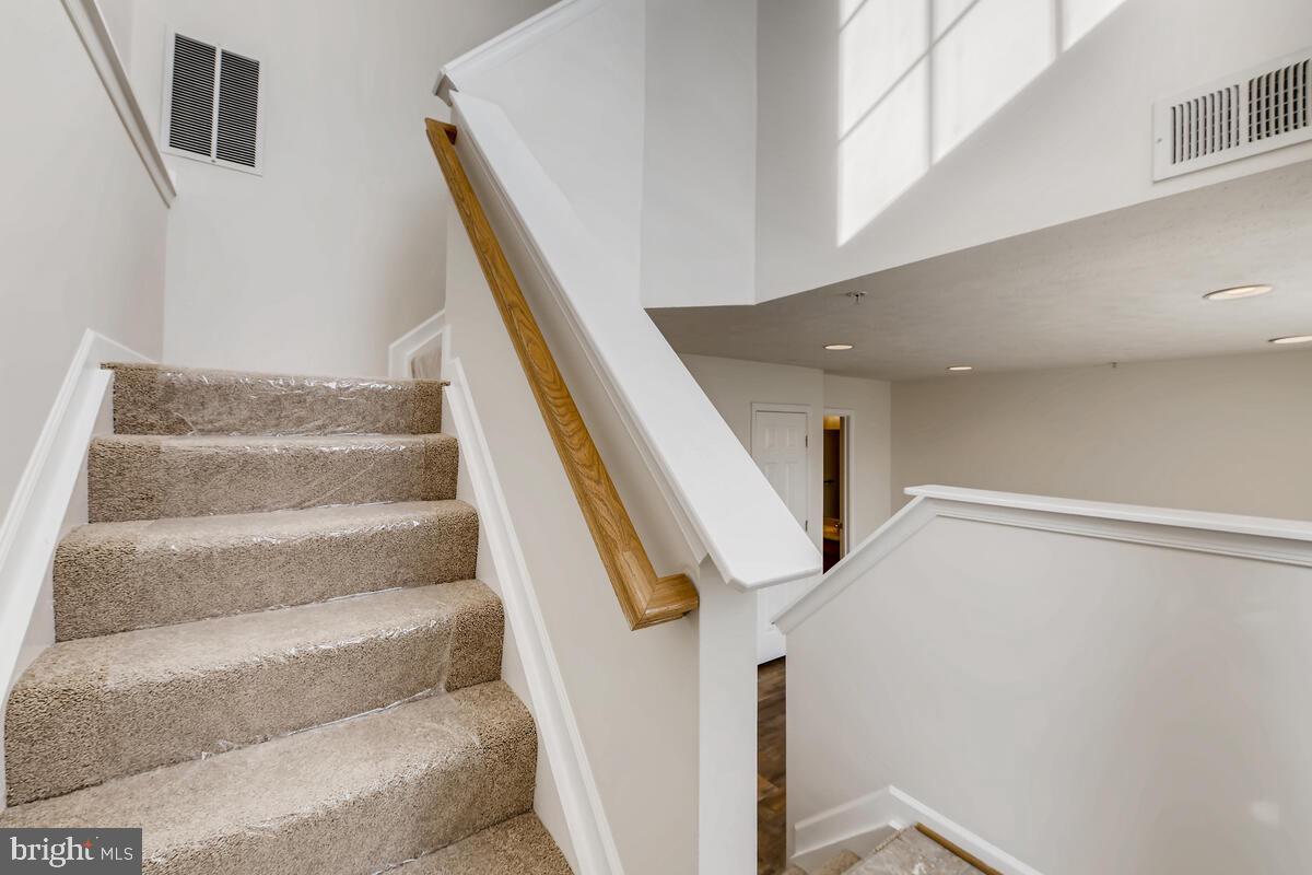 882 Lowe Road Baltimore, MD 21220 - Photo 3 of 27