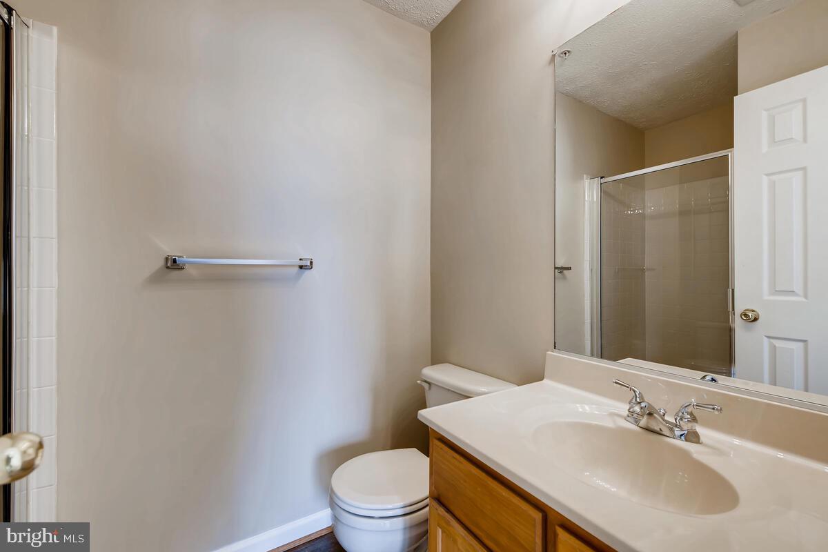 882 Lowe Road Baltimore, MD 21220 - Photo 4 of 27