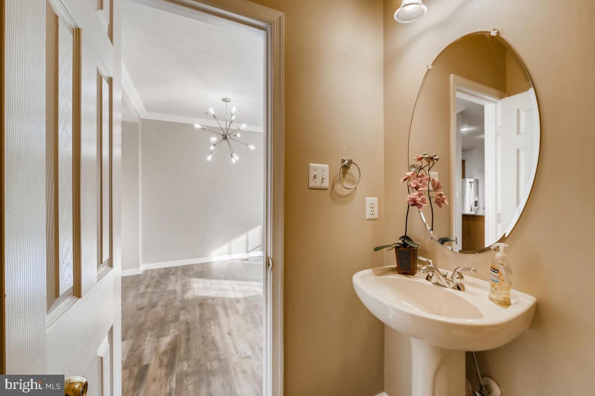 882 Lowe Road Baltimore, MD 21220 - Photo 5 of 27