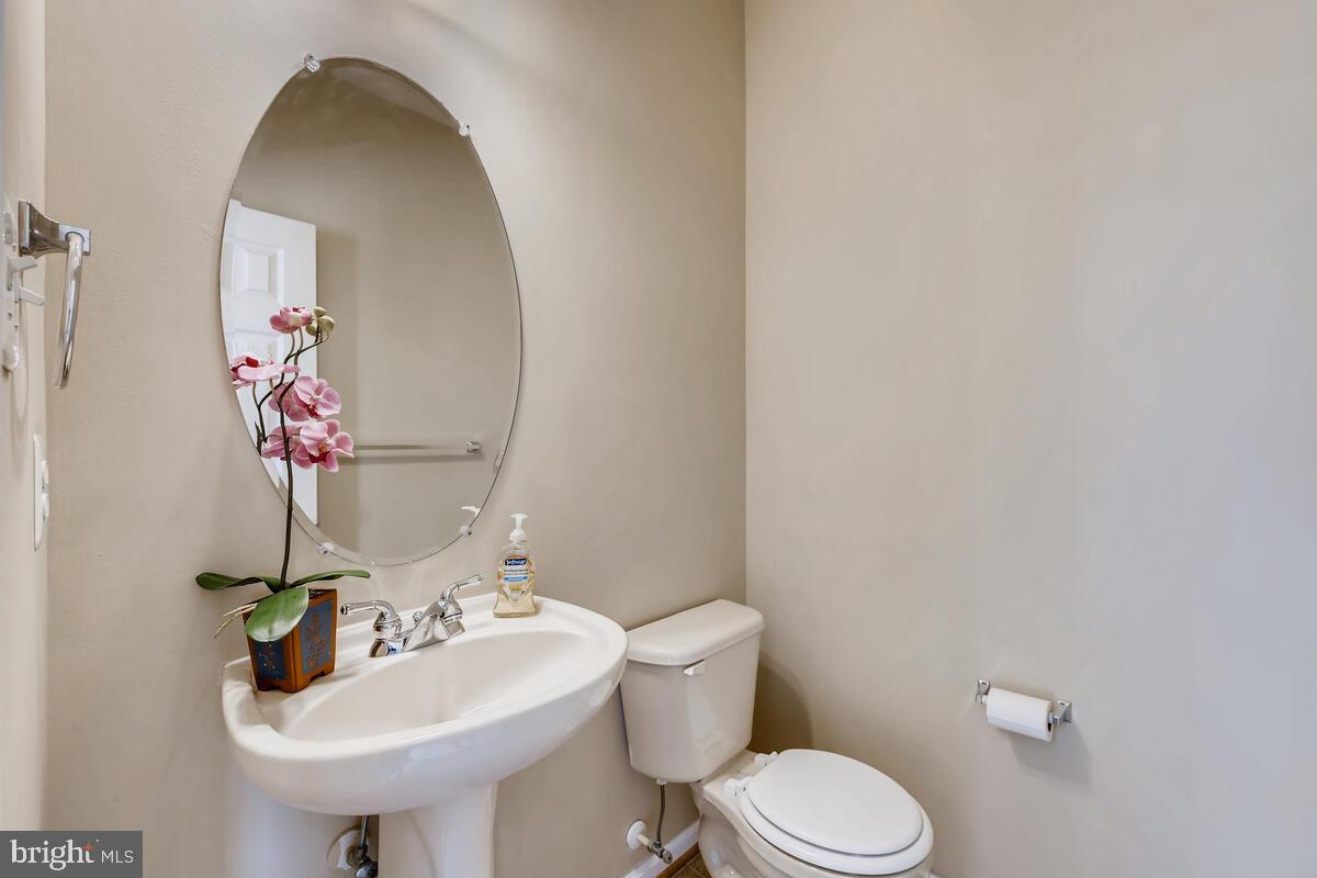 882 Lowe Road Baltimore, MD 21220 - Photo 6 of 27