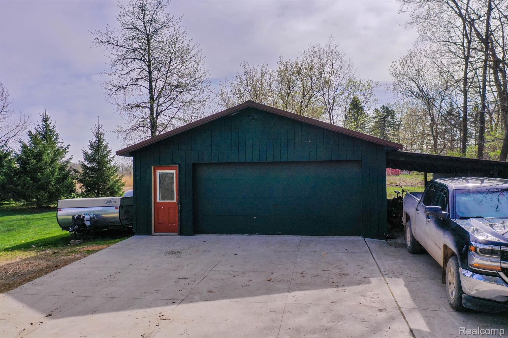 1105 Bone Road Fenton, MI 48430 - Photo 29 of 39 Gallery Image 29