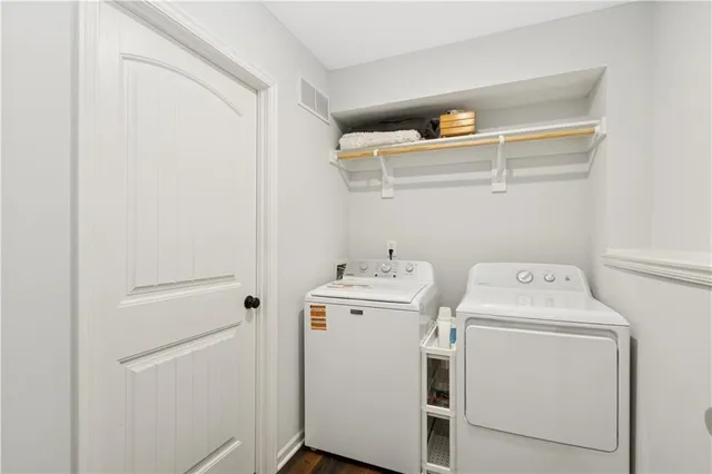 $275,000 | 104 South Mc Gee Street, Tonganoxie, KS 66086