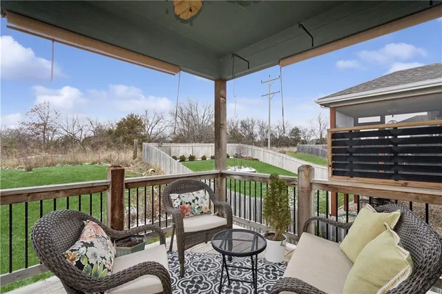 $275,000 | 104 South Mc Gee Street, Tonganoxie, KS 66086