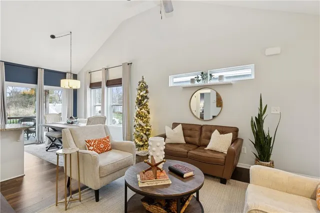 $275,000 | 104 South Mc Gee Street, Tonganoxie, KS 66086