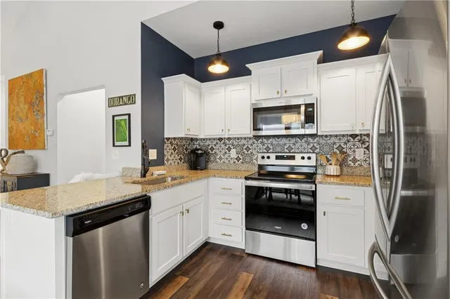 $275,000 | 104 South Mc Gee Street, Tonganoxie, KS 66086