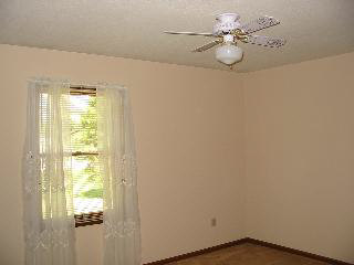 3419 West Dean Road Lambertville, MI 48144 - Photo 5 of 6 Bedroom