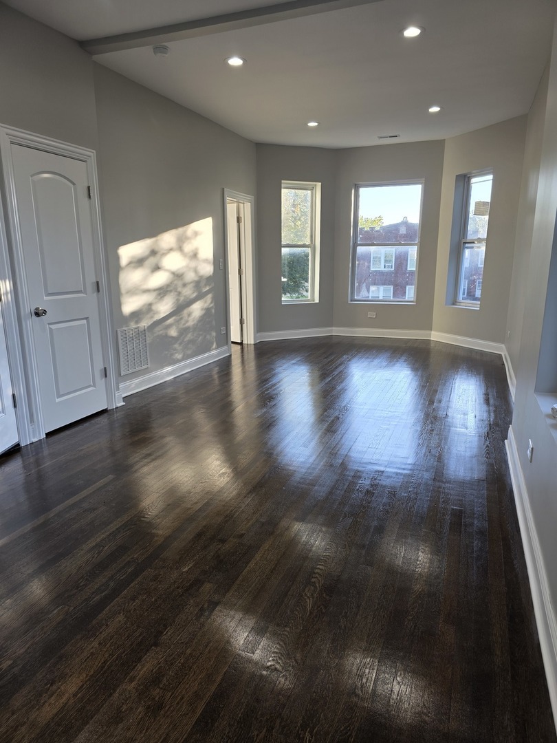 6908 South Indiana Avenue Chicago, IL 60637 - Photo 11 of 14