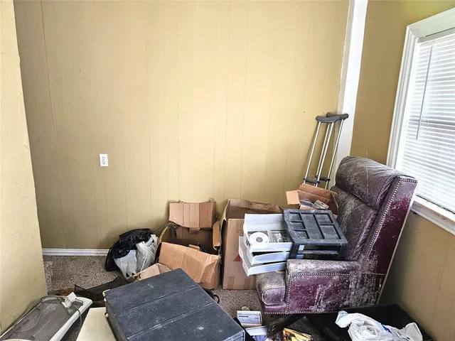 $295,000 | 2240 County Road 2162, Barry, TX 75102