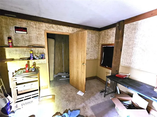 $295,000 | 2240 County Road 2162, Barry, TX 75102