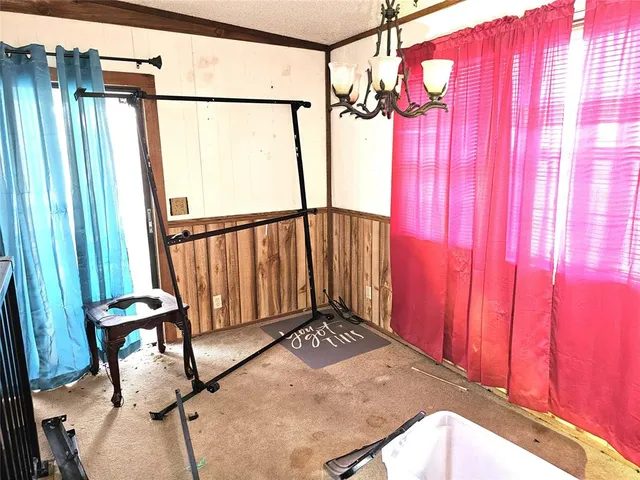 $295,000 | 2240 County Road 2162, Barry, TX 75102