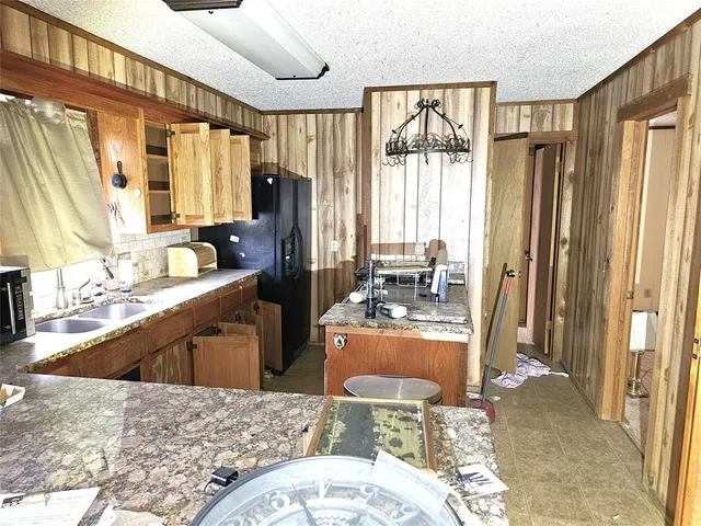 $295,000 | 2240 County Road 2162, Barry, TX 75102