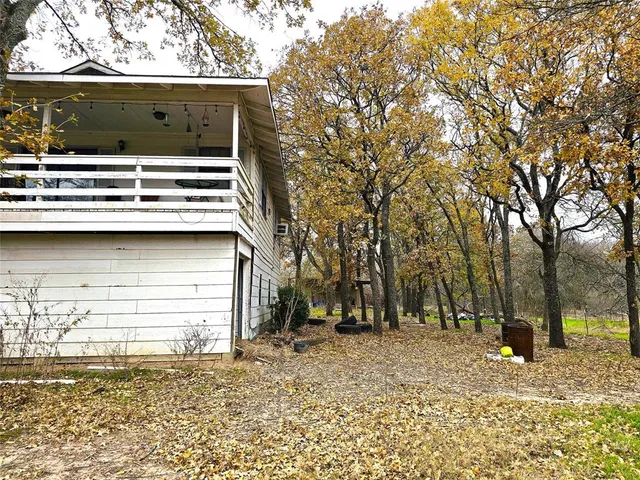 $295,000 | 2240 County Road 2162, Barry, TX 75102