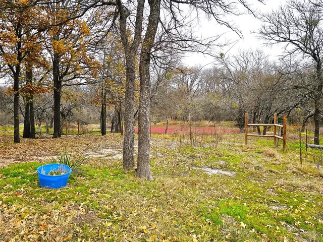 $295,000 | 2240 County Road 2162, Barry, TX 75102