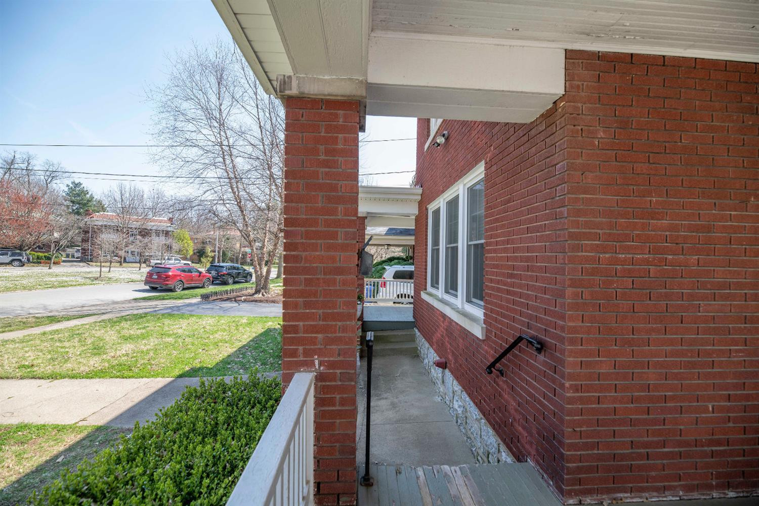 1012 Fincastle Road Lexington, KY 40502 - Photo 8 of 51 Listing Photo
