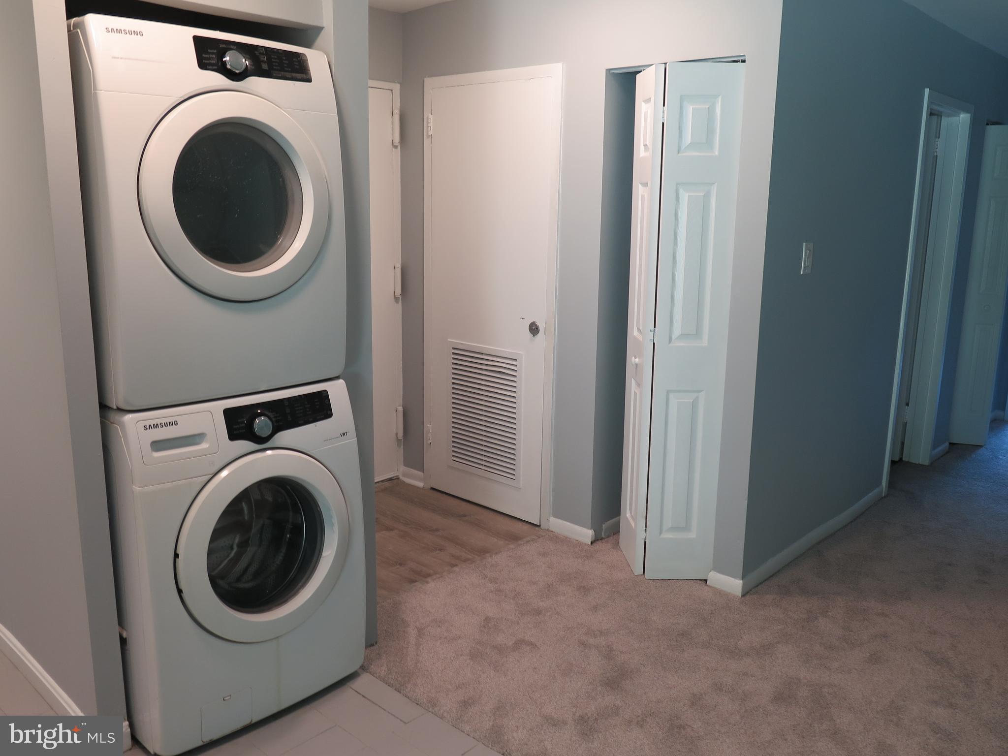 1424 Northgate Square, Unit 21B Reston, VA 20190 - Photo 9 of 28 Washer and Dryer in condo!