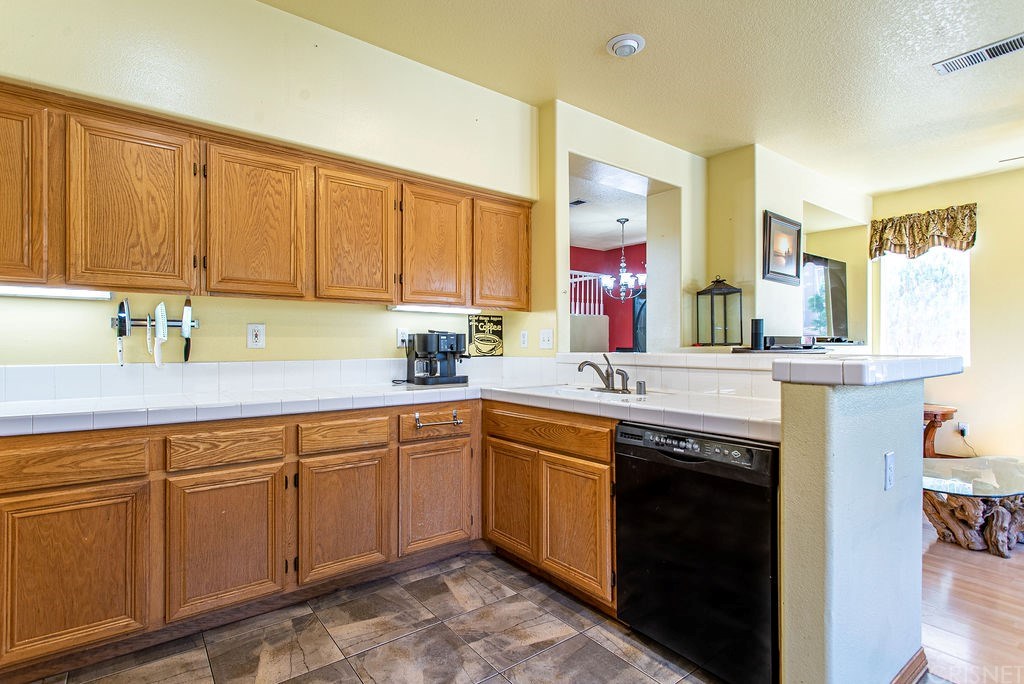 19311 Ackerman Avenue Newhall, CA 91321 - Photo 22 of 67