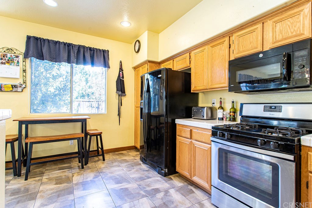 19311 Ackerman Avenue Newhall, CA 91321 - Photo 23 of 67