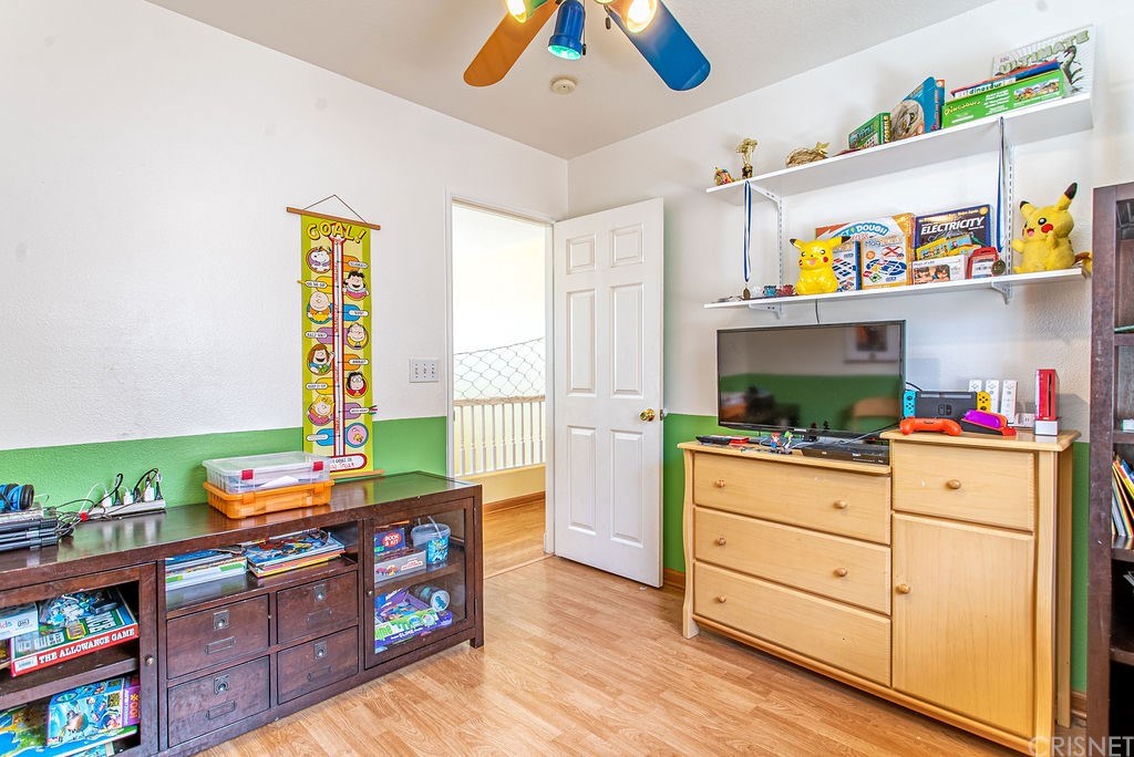 19311 Ackerman Avenue Newhall, CA 91321 - Photo 38 of 67