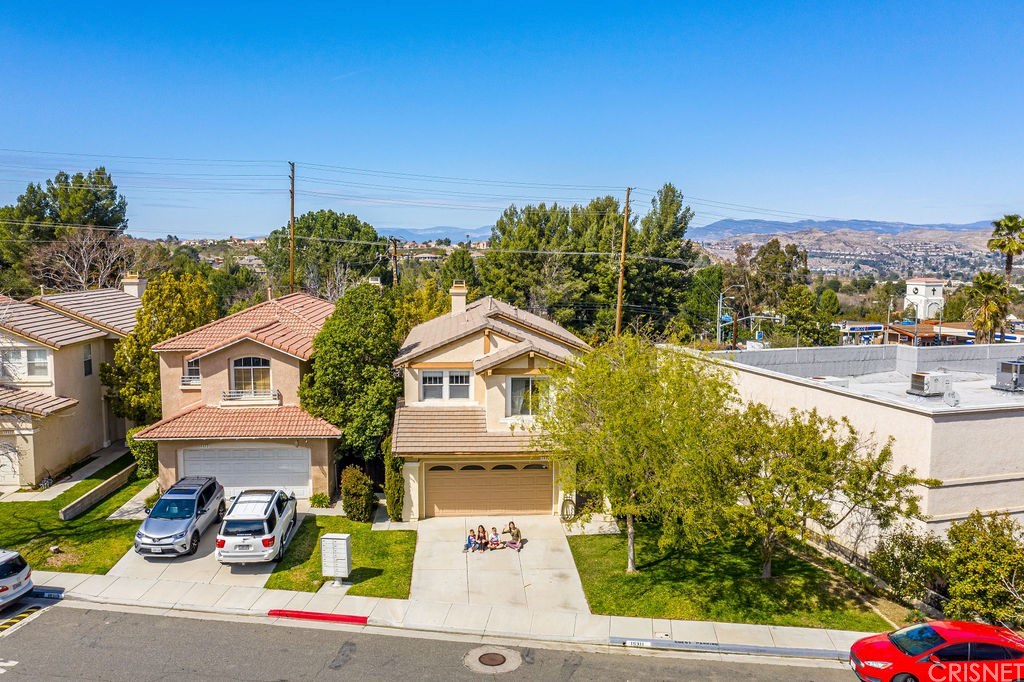 19311 Ackerman Avenue Newhall, CA 91321 - Photo 5 of 67