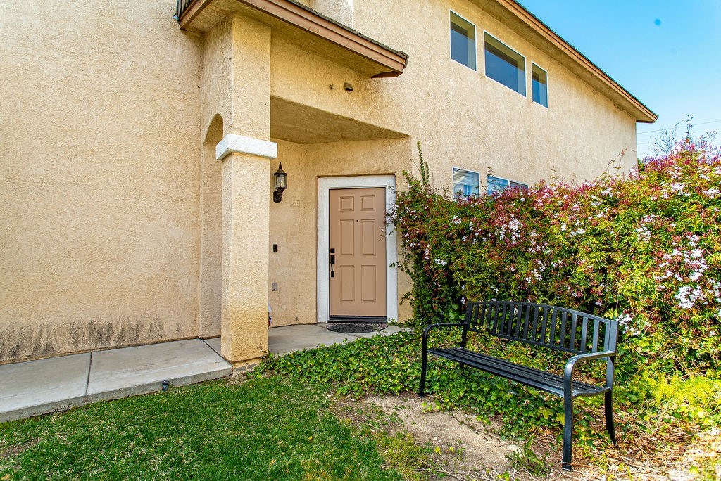 19311 Ackerman Avenue Newhall, CA 91321 - Photo 6 of 67