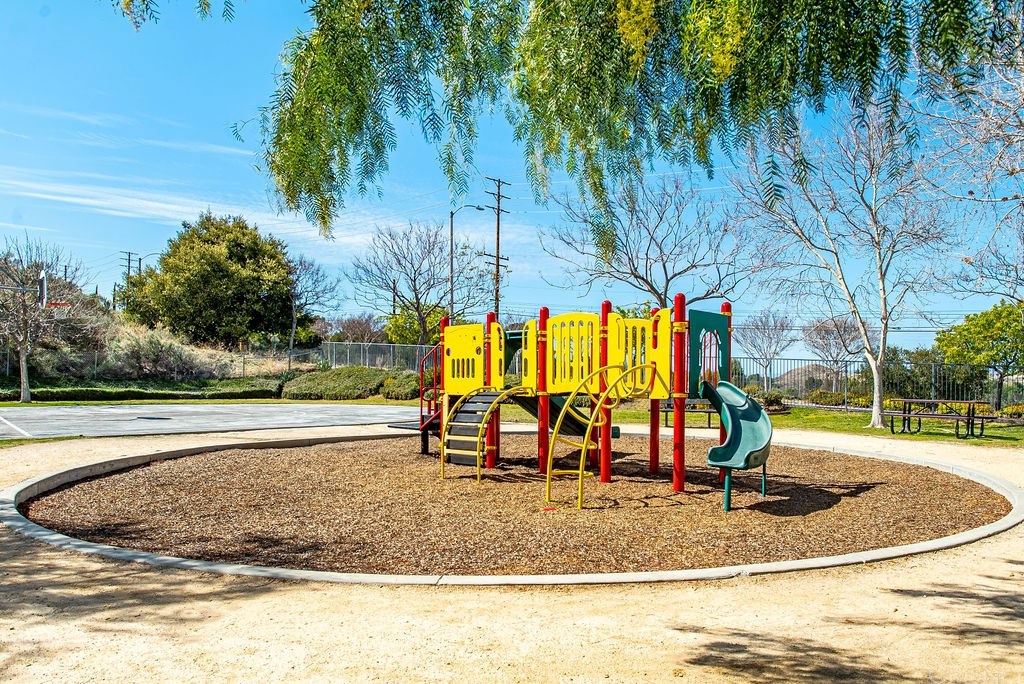 19311 Ackerman Avenue Newhall, CA 91321 - Photo 53 of 67