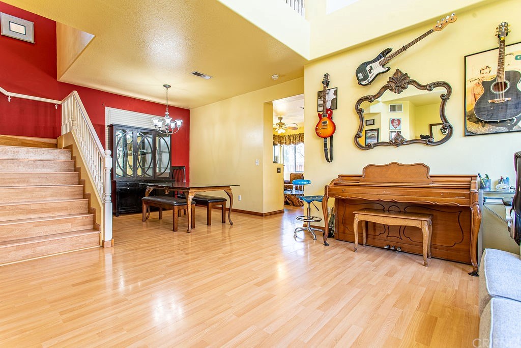 19311 Ackerman Avenue Newhall, CA 91321 - Photo 7 of 67