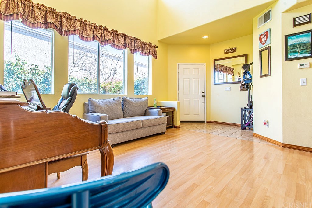 19311 Ackerman Avenue Newhall, CA 91321 - Photo 9 of 67