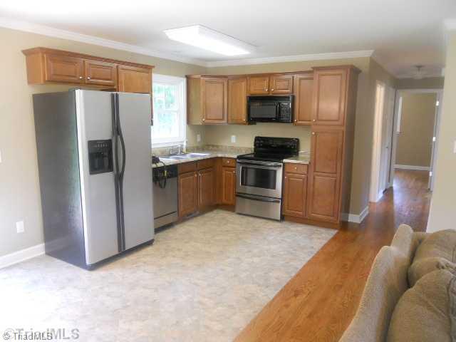 501 Lancaster Road Mebane, NC 27302 - Photo 7 of 14 Kitchen.