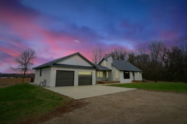 $445,000 | 13198 100th Street, Glencoe, MN 55336