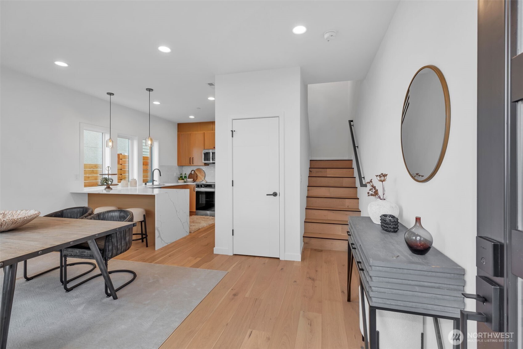 427 19th Avenue East Seattle, WA 98112 - Photo 10 of 30