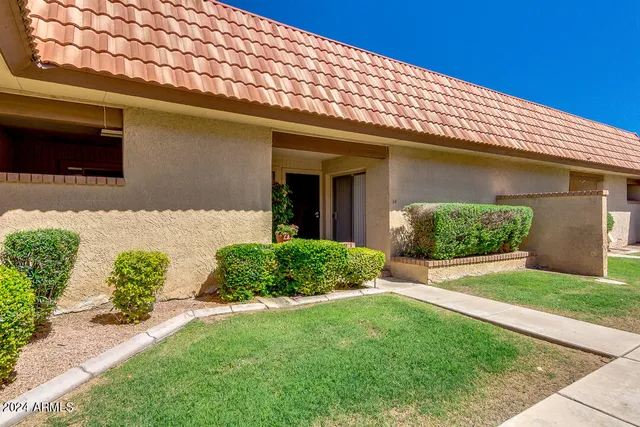 $1,395 | 195 North Cottonwood Street, Unit 14, Chandler, AZ 85225
