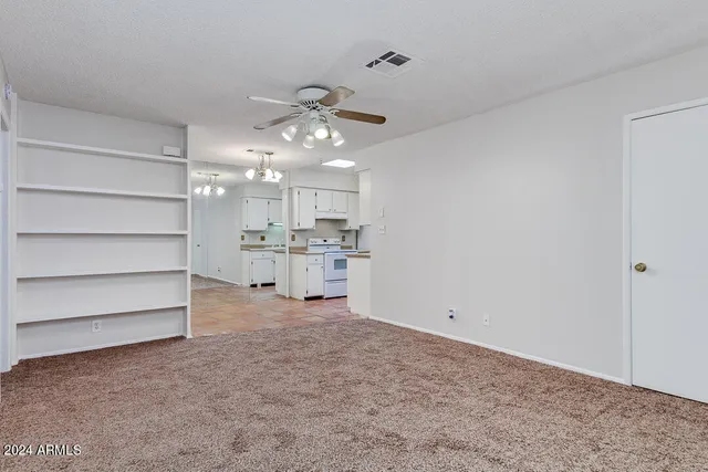 $1,395 | 195 North Cottonwood Street, Unit 14, Chandler, AZ 85225