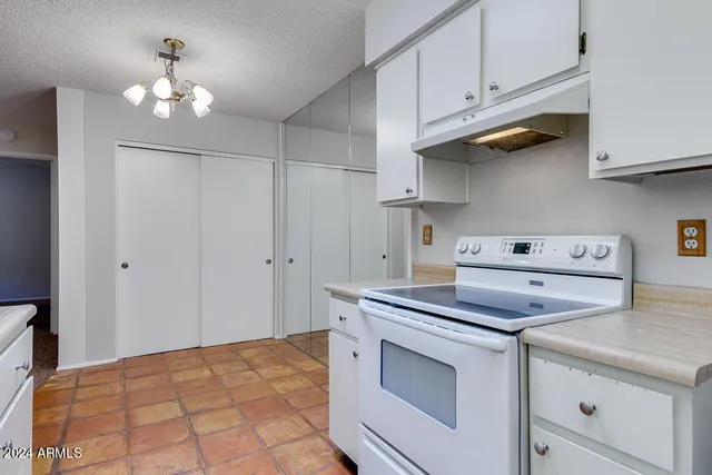 $1,395 | 195 North Cottonwood Street, Unit 14, Chandler, AZ 85225