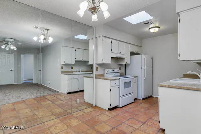 $1,395 | 195 North Cottonwood Street, Unit 14, Chandler, AZ 85225