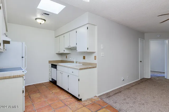 $1,395 | 195 North Cottonwood Street, Unit 14, Chandler, AZ 85225