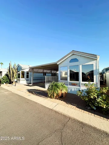 a front view of house with yard