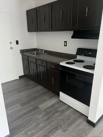 $1,100 | 1660 East Main Street, Unit 3Q, Waterbury, CT 06705