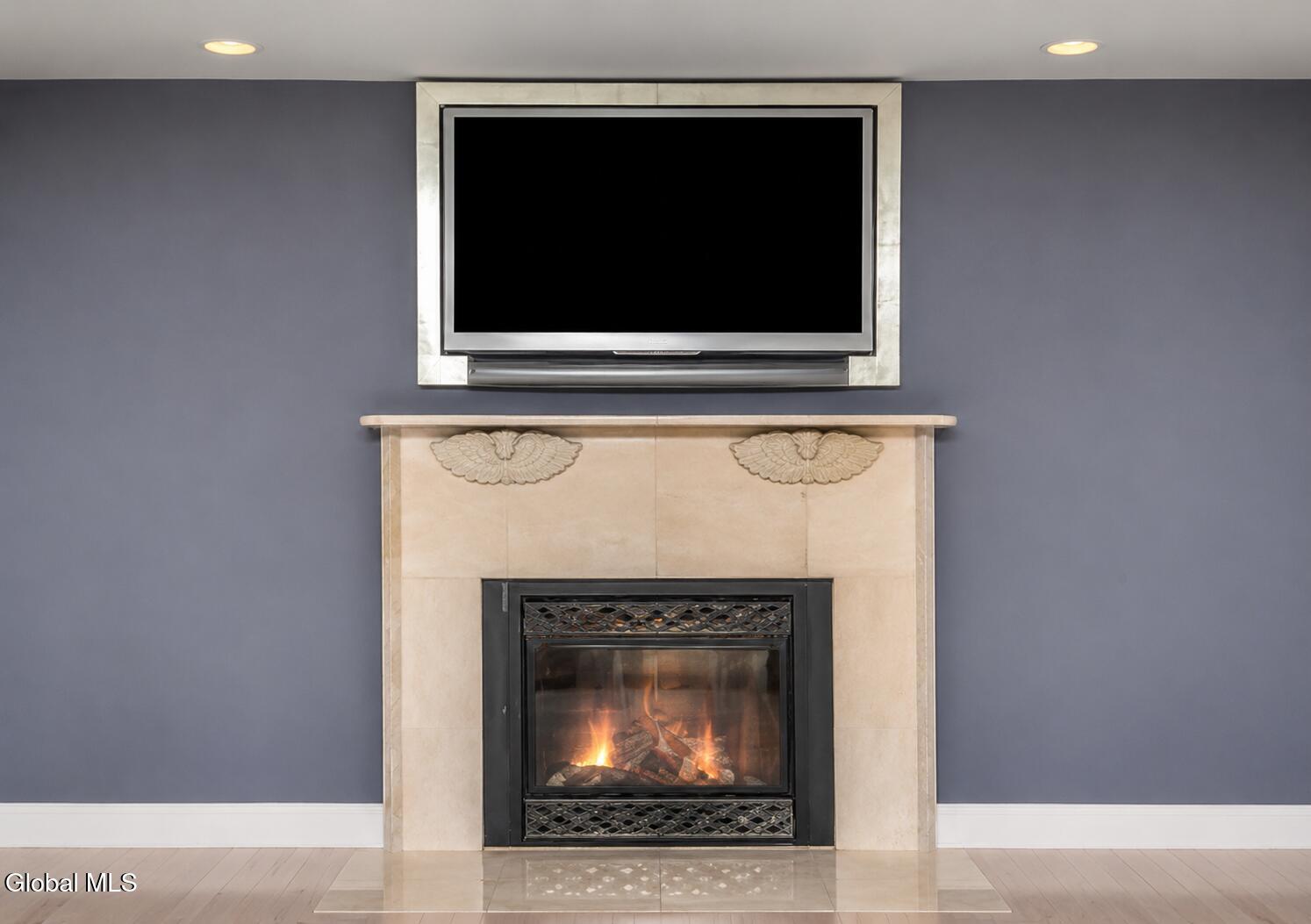 3 Windermere Road Saratoga Springs, NY 12866 - Photo 15 of 34 Livingroom Gas Fireplace