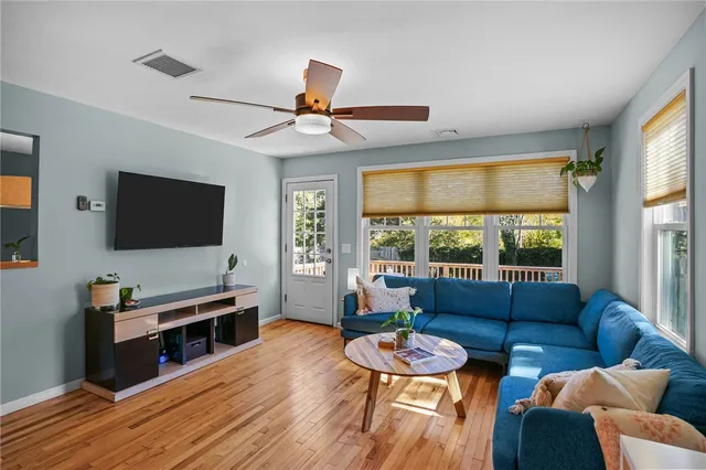 $3,950 | 31 Smith Street, South Kingstown, RI 02879