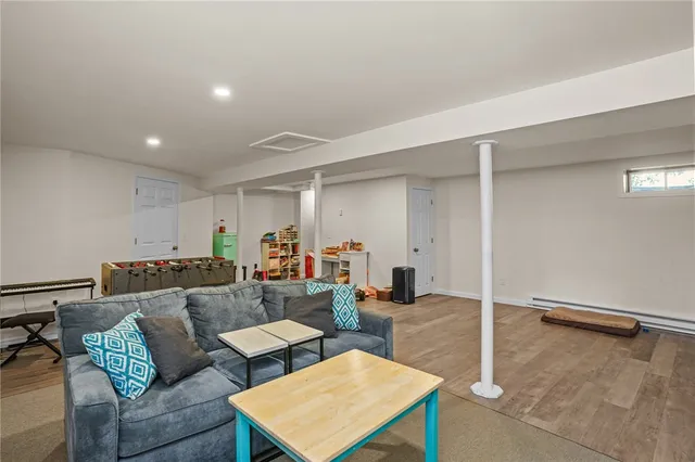 $3,950 | 31 Smith Street, South Kingstown, RI 02879