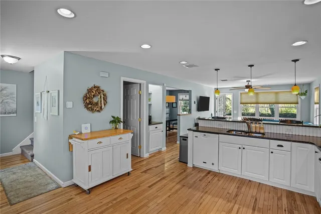 $3,950 | 31 Smith Street, South Kingstown, RI 02879